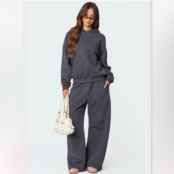 Edikted Bonney Bow Detail Sweatpants - Picture 7 of 9